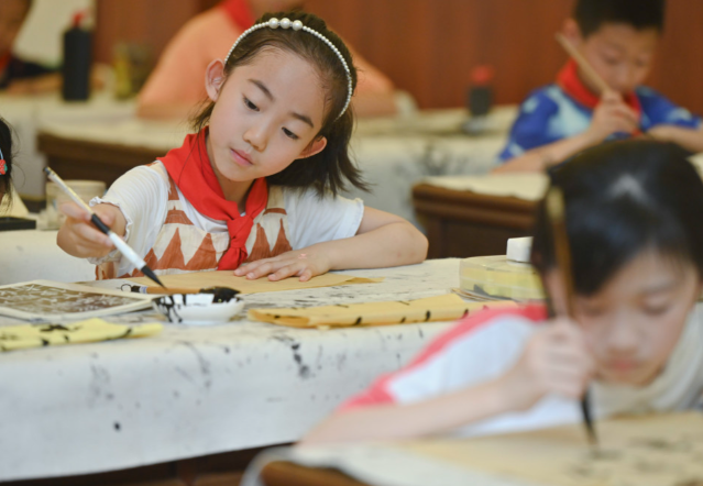 站在孩子实在需求一边实际中一些园所都乐意尝试新的教育模式